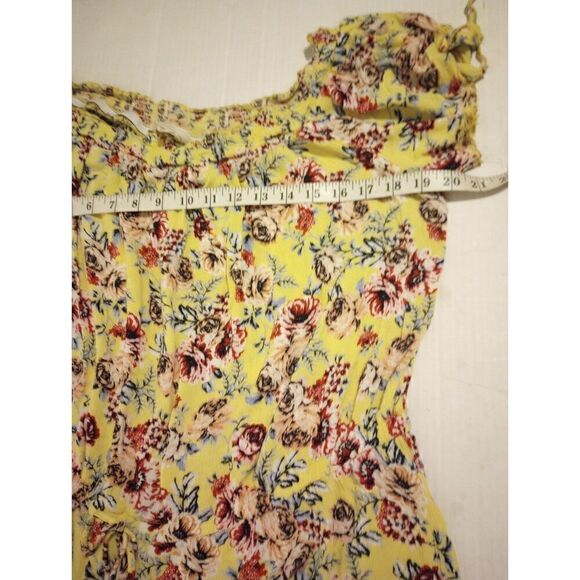 No comment off shoulder floral print romper with knot tie sleeve - Picture 6 of 10
